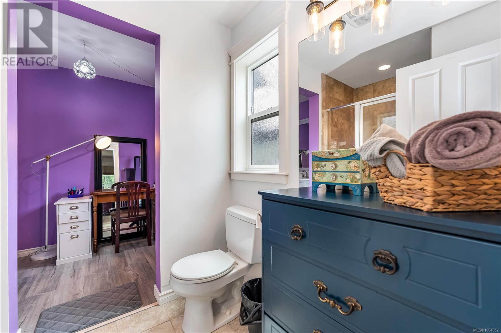 3666 Soren Pl, Cobble Hill