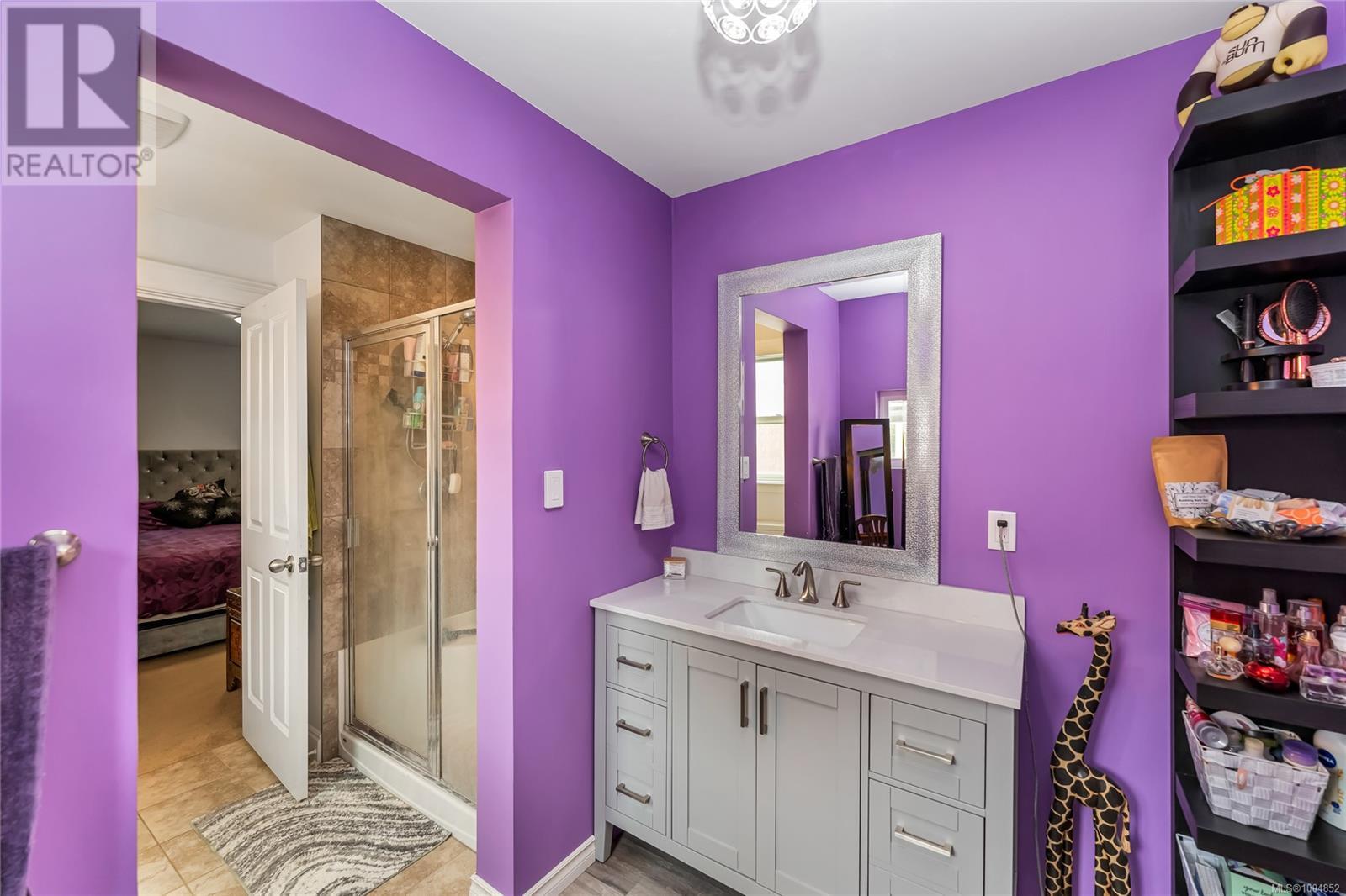 3666 Soren Pl, Cobble Hill