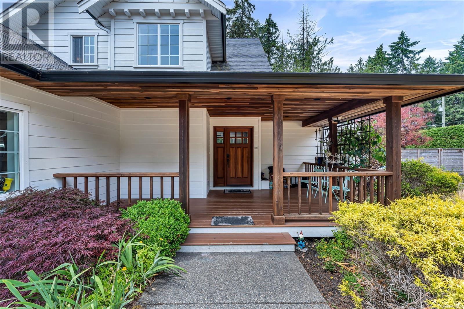 3666 Soren Pl, Cobble Hill