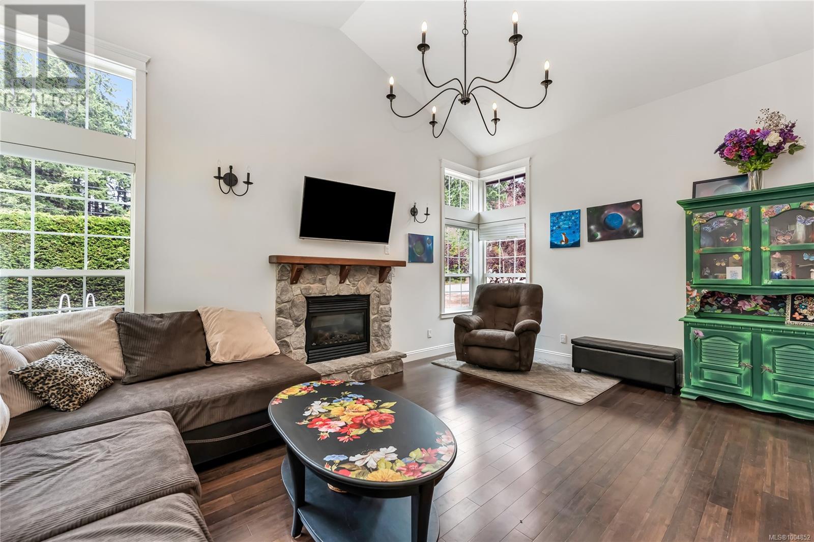 3666 Soren Pl, Cobble Hill