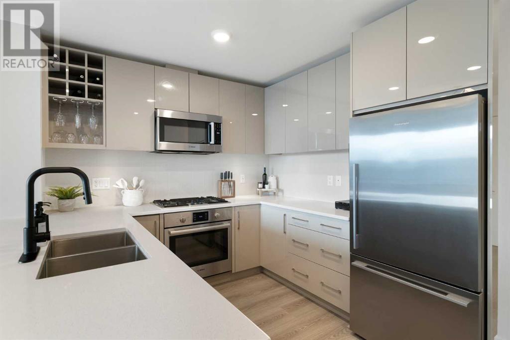 Single Family House for Sale in    Street NW Hillhurst Calgary 