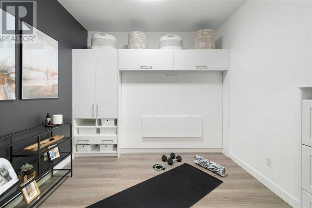 Single Family House for Sale in    Street NW Hillhurst Calgary 