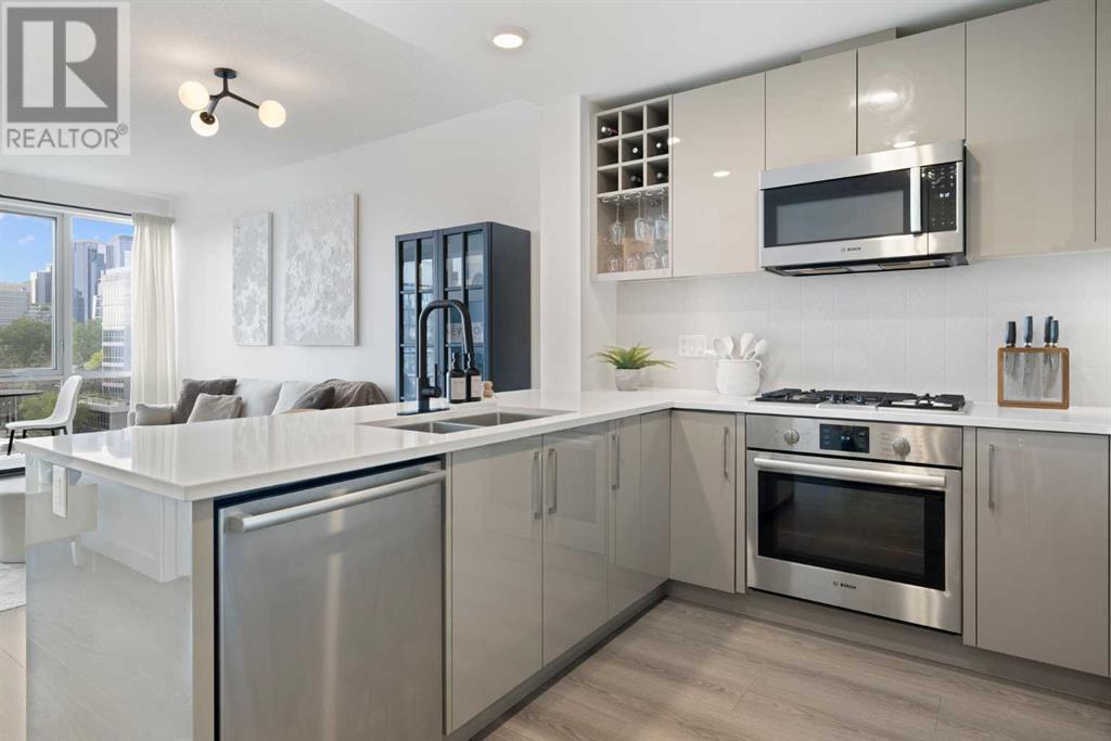 Single Family House for Sale in    Street NW Hillhurst Calgary 