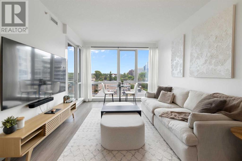 Single Family House for Sale in    Street NW Hillhurst Calgary 