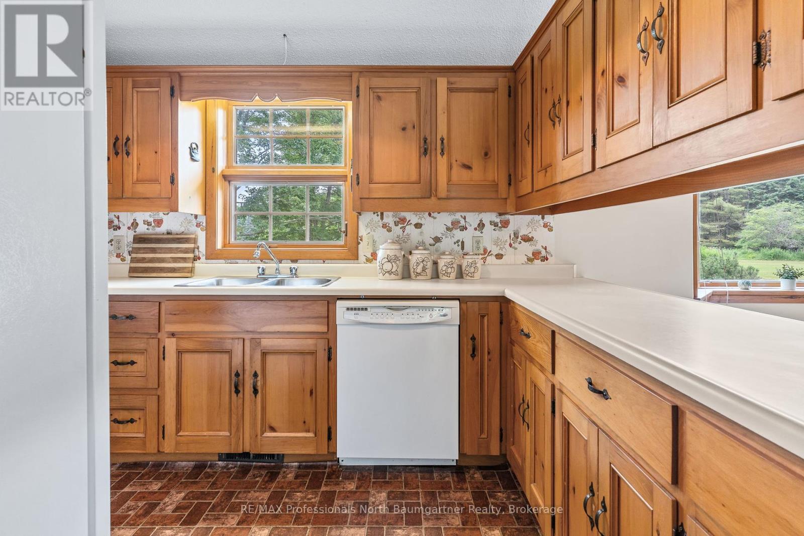 Photo 34 of 1230 North Shore Road, Algonquin Highlands ON
