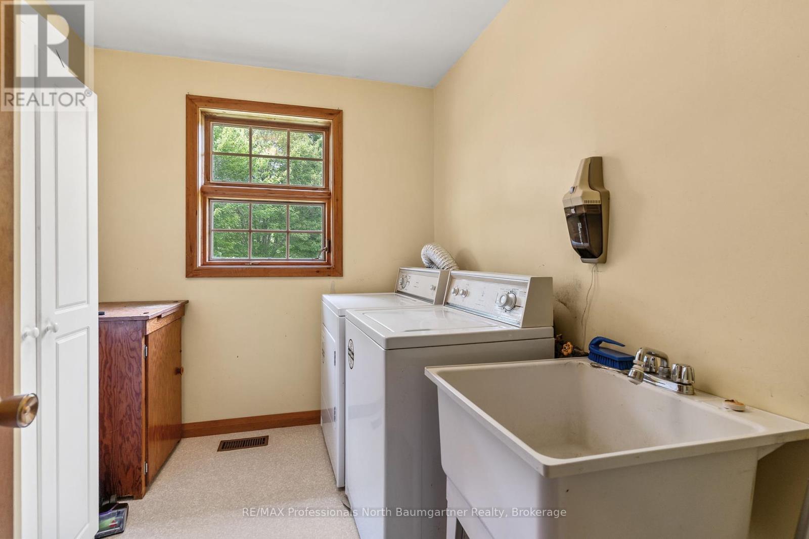 Photo 11 of 1230 North Shore Road, Algonquin Highlands ON