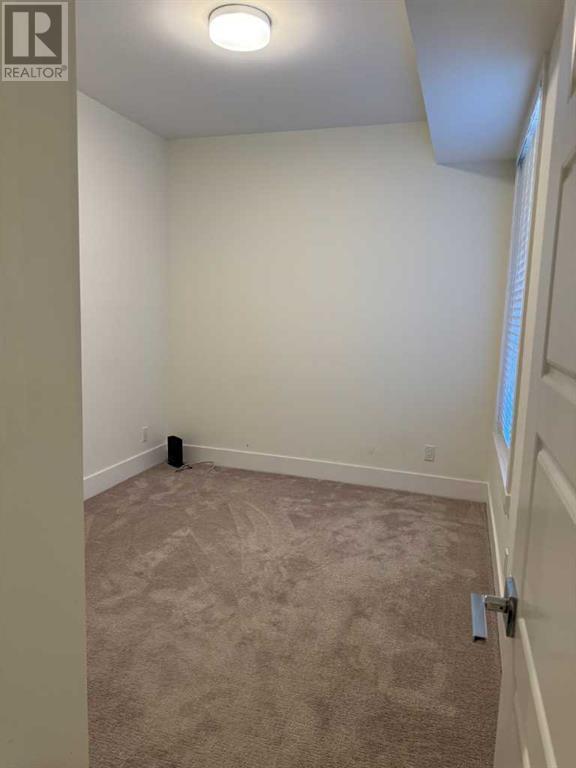 Single Family House for Sale in    Avenue NW Parkdale Calgary 
