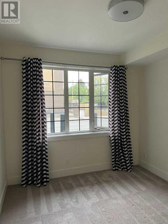 Single Family House for Sale in    Avenue NW Parkdale Calgary 