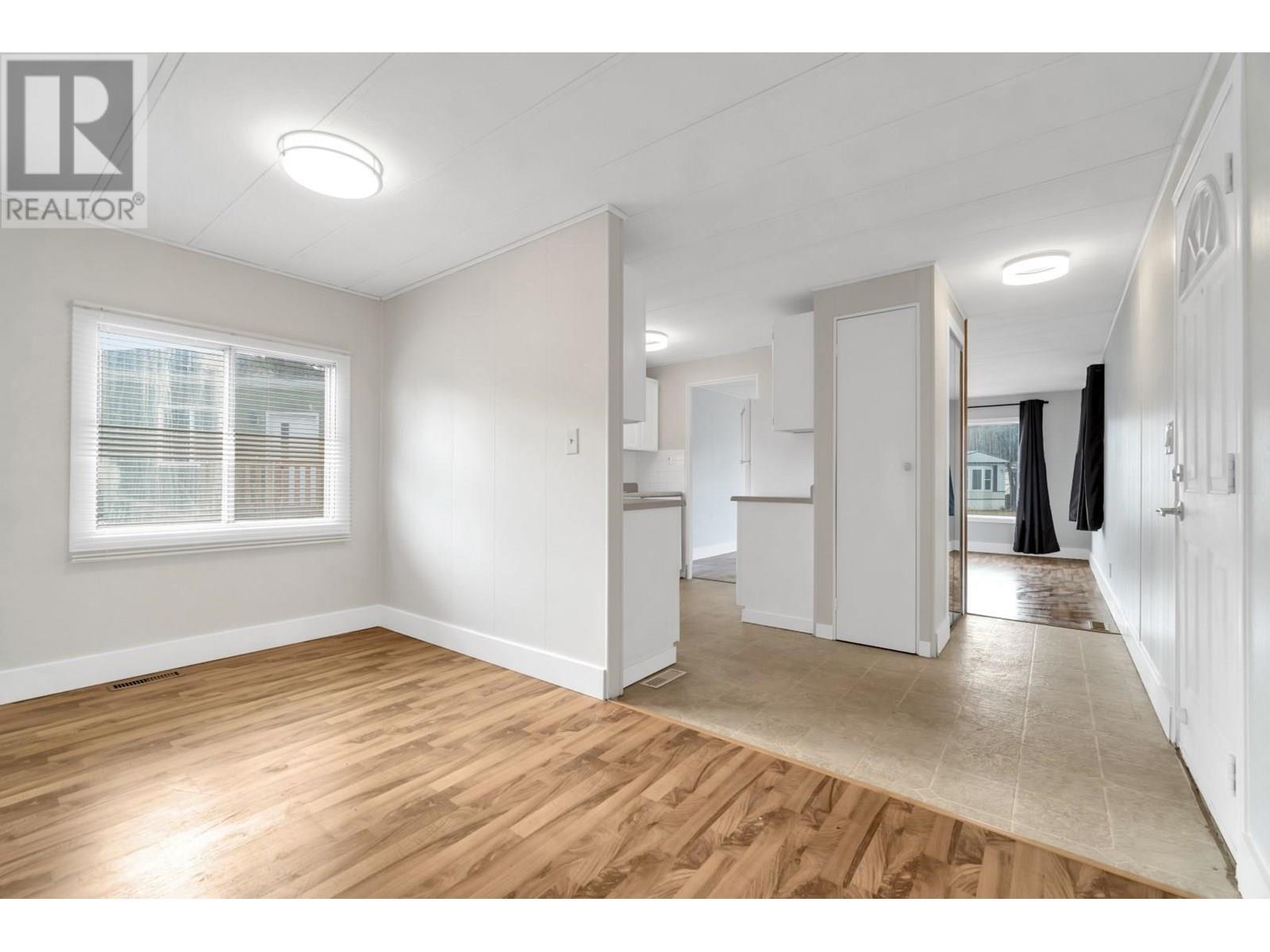 #3 2776 Clapperton Avenue - 8
