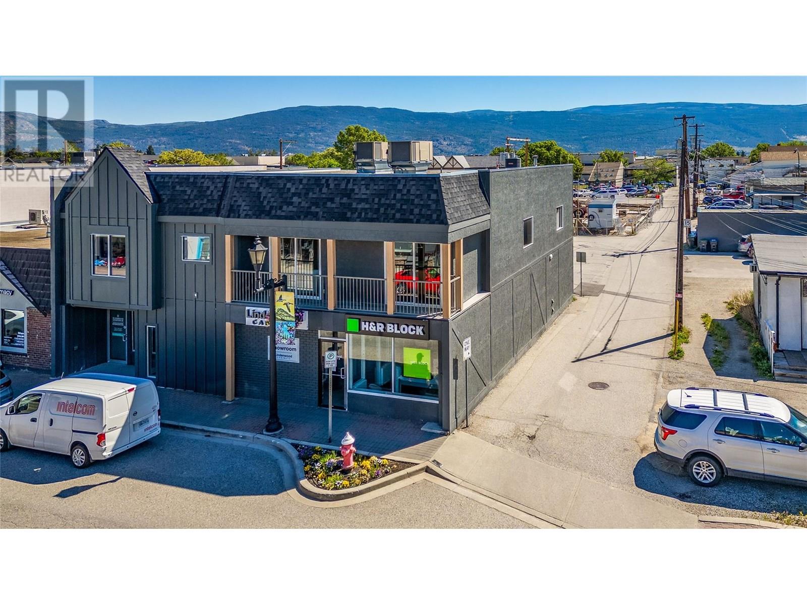 13201 VICTORIA Road, Summerland