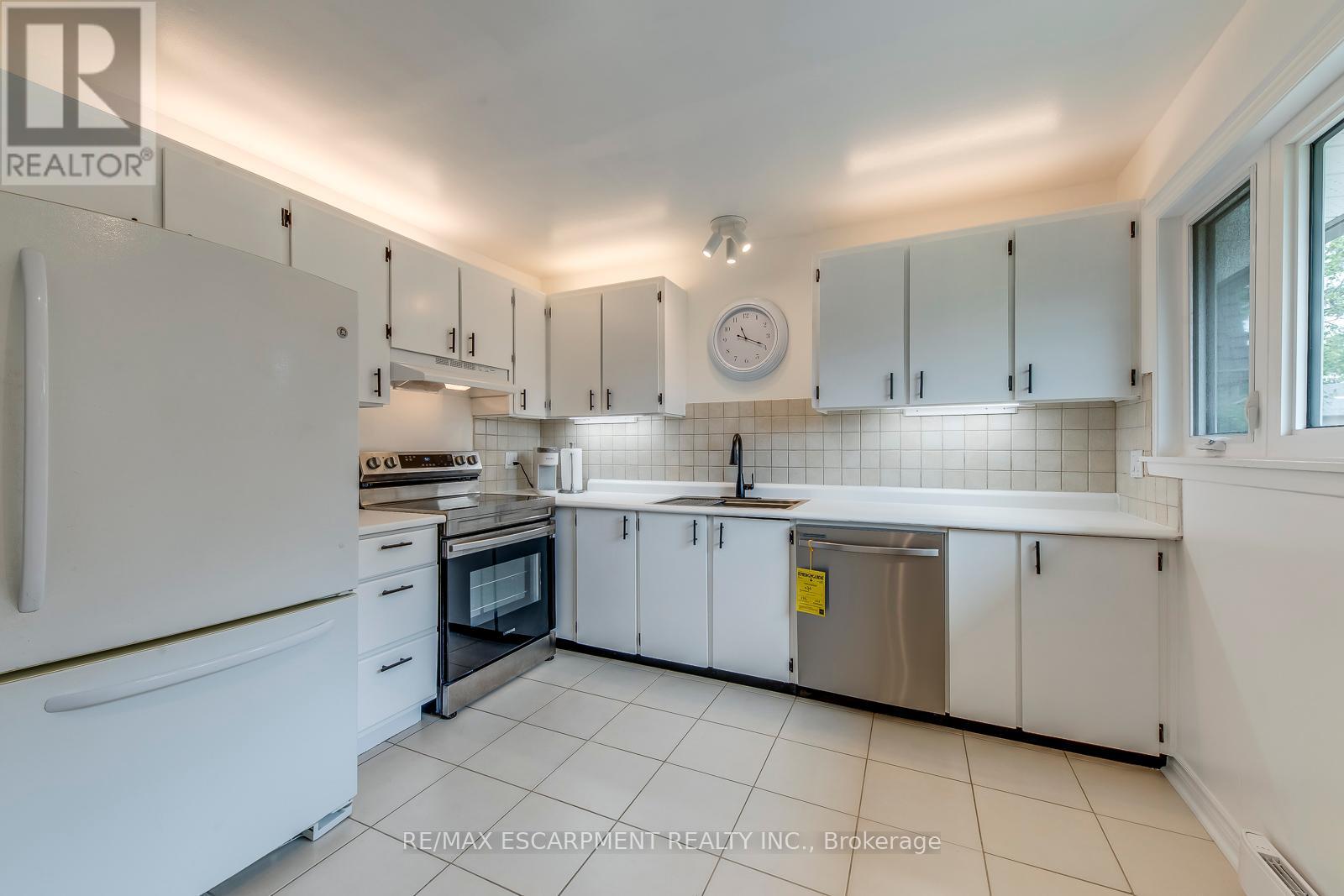 Photo 24 of 4 1270 Gainsborough Drive, Oakville ON