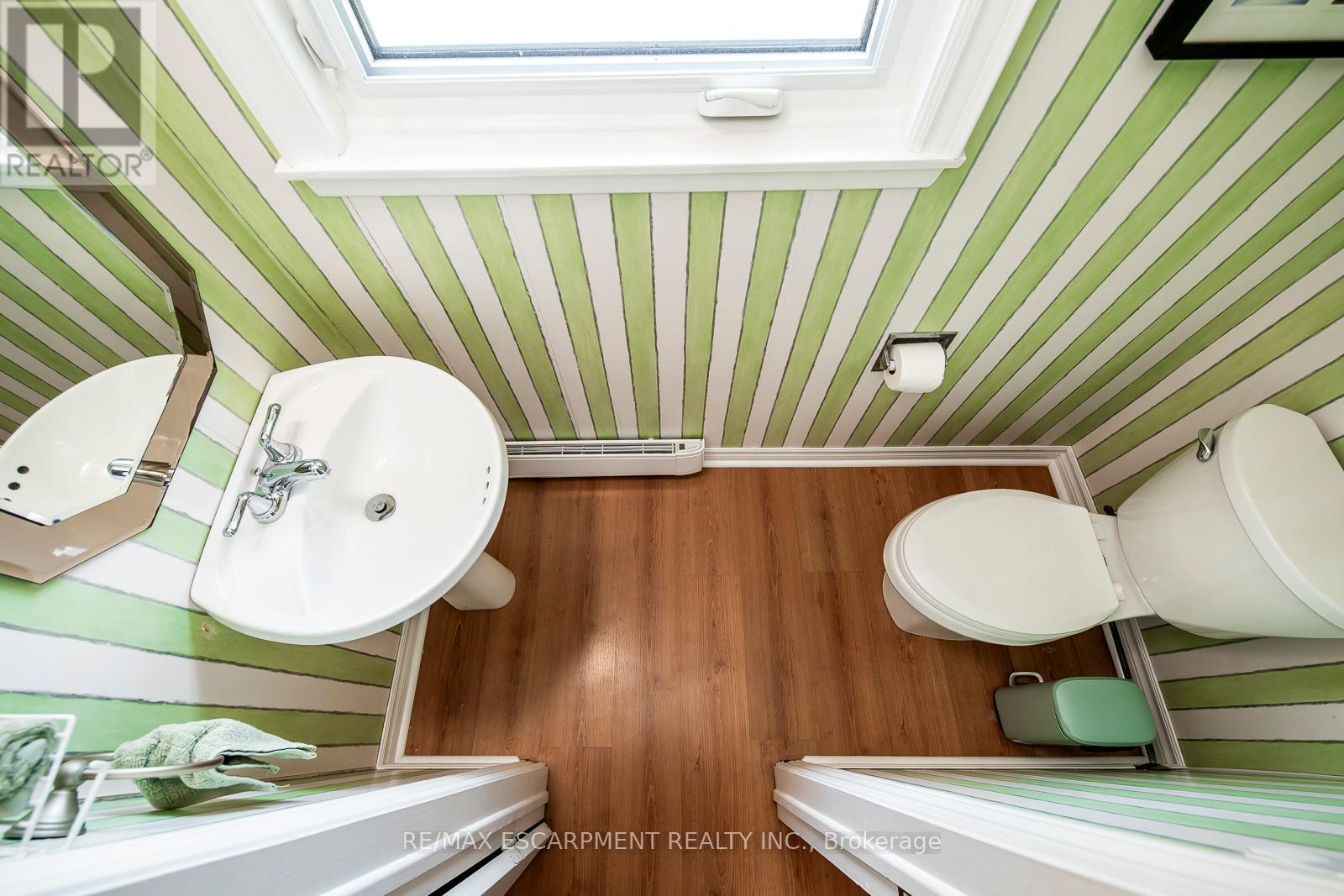 Photo 20 of 4 1270 Gainsborough Drive, Oakville ON