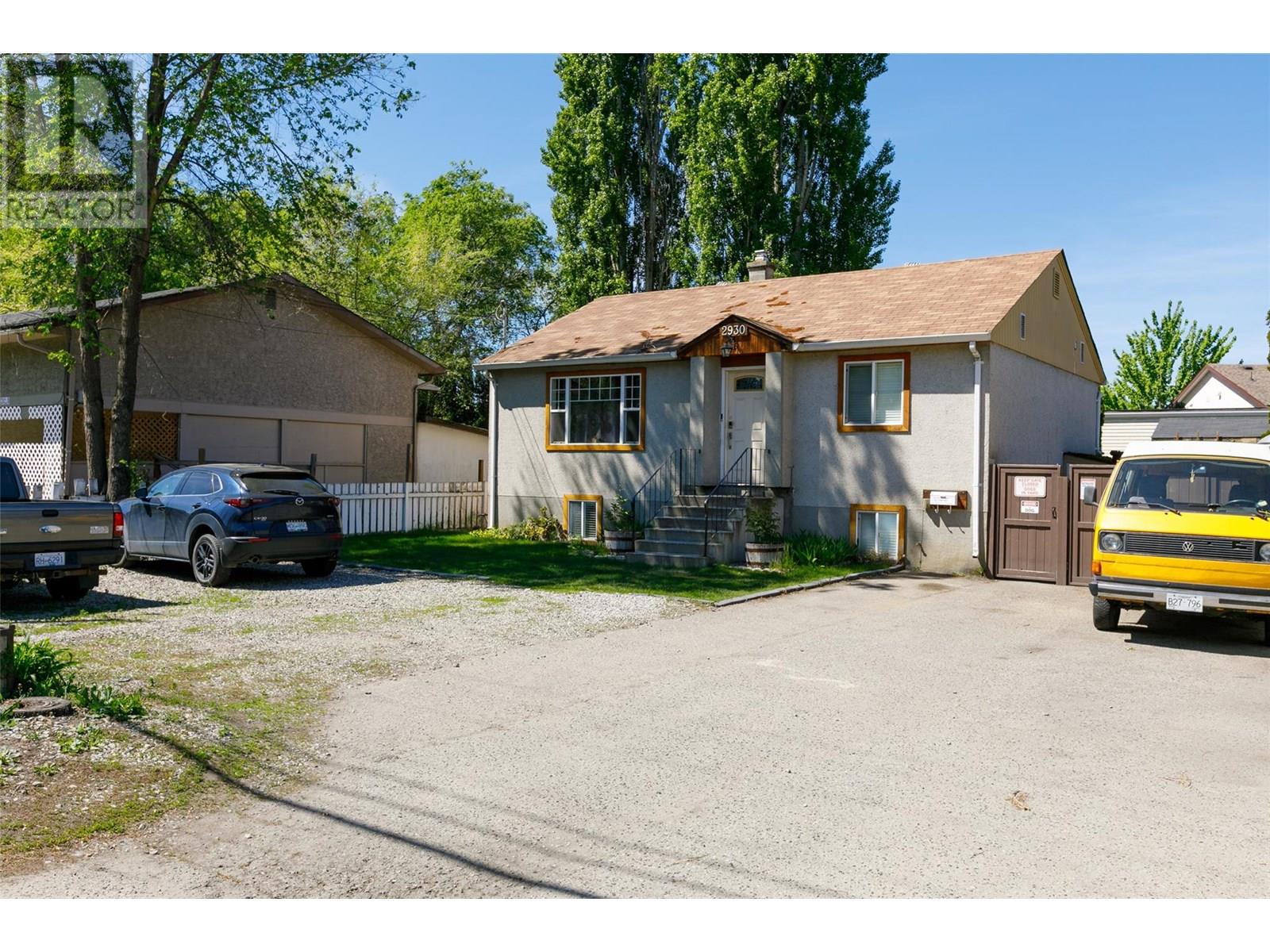  2930 GORDON Drive, Kelowna