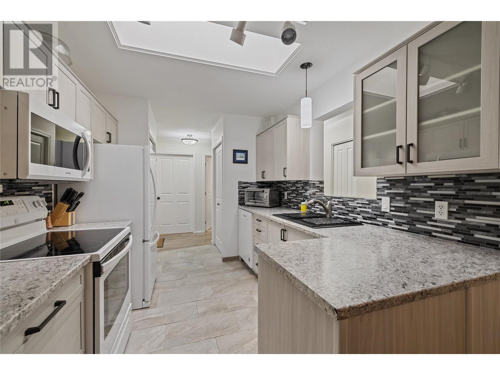 305 3858 Brown Road, West Kelowna