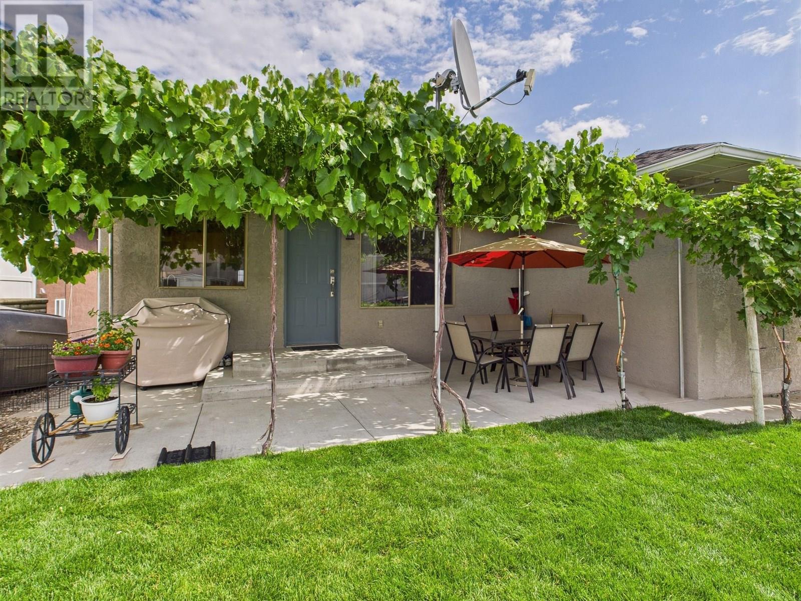 12102 Golf Course Drive, Osoyoos