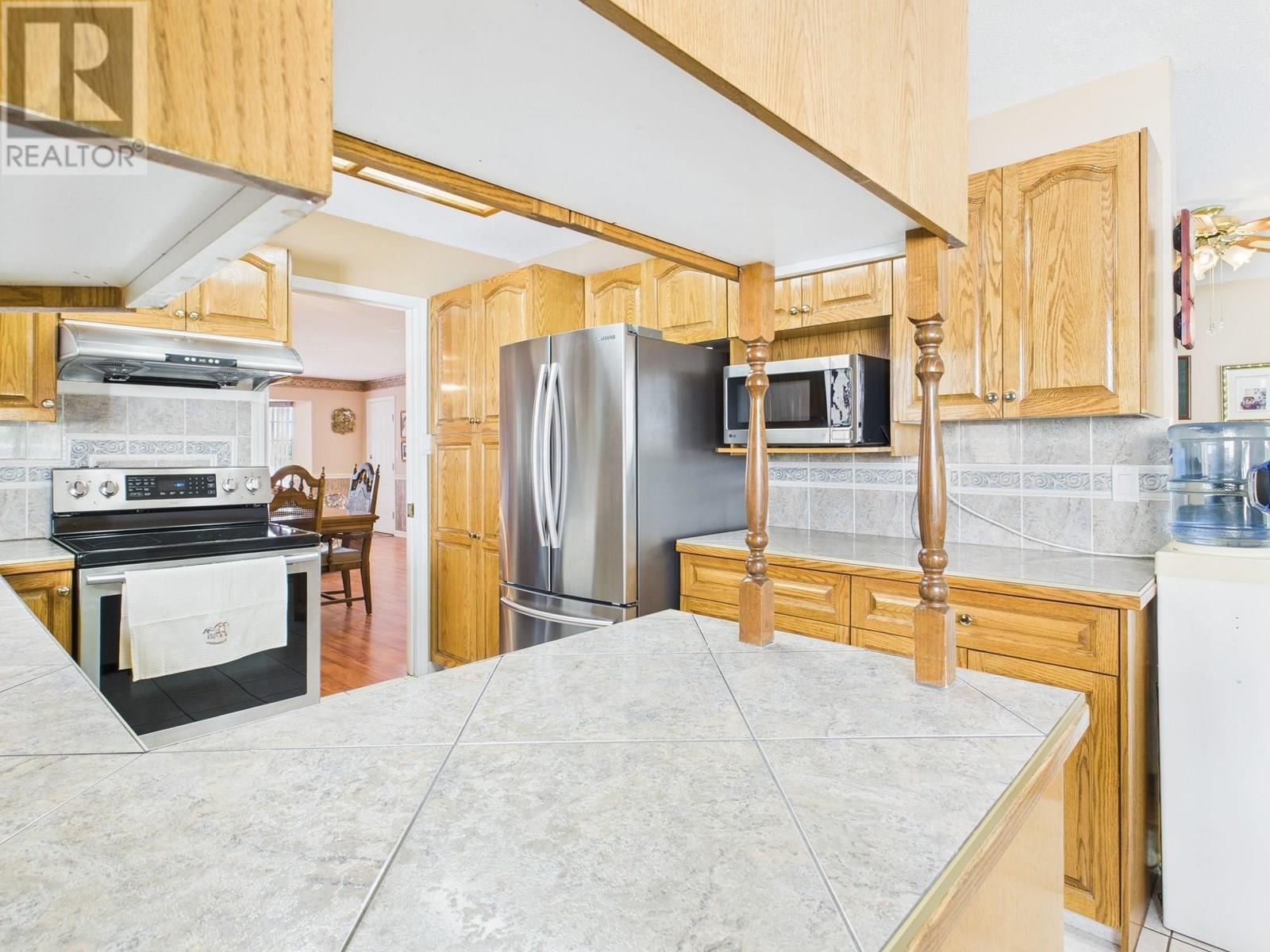 12102 Golf Course Drive, Osoyoos