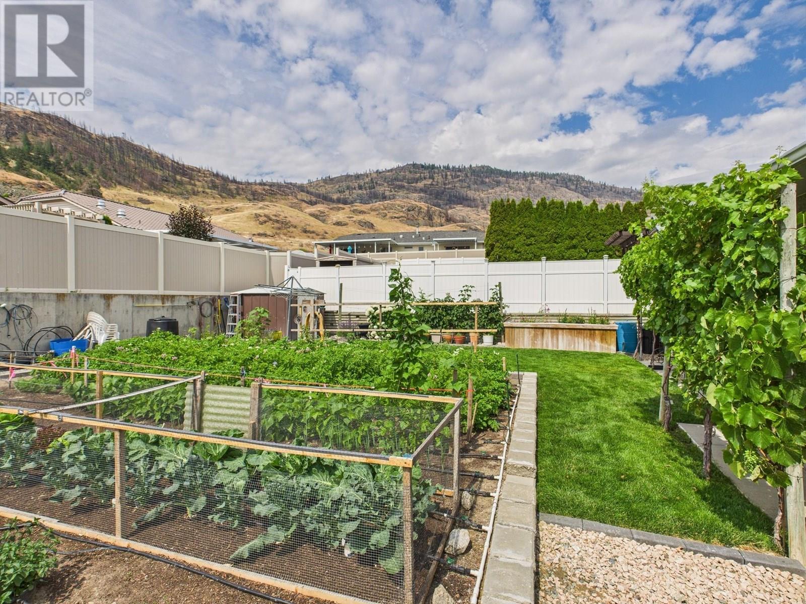 12102 Golf Course Drive, Osoyoos
