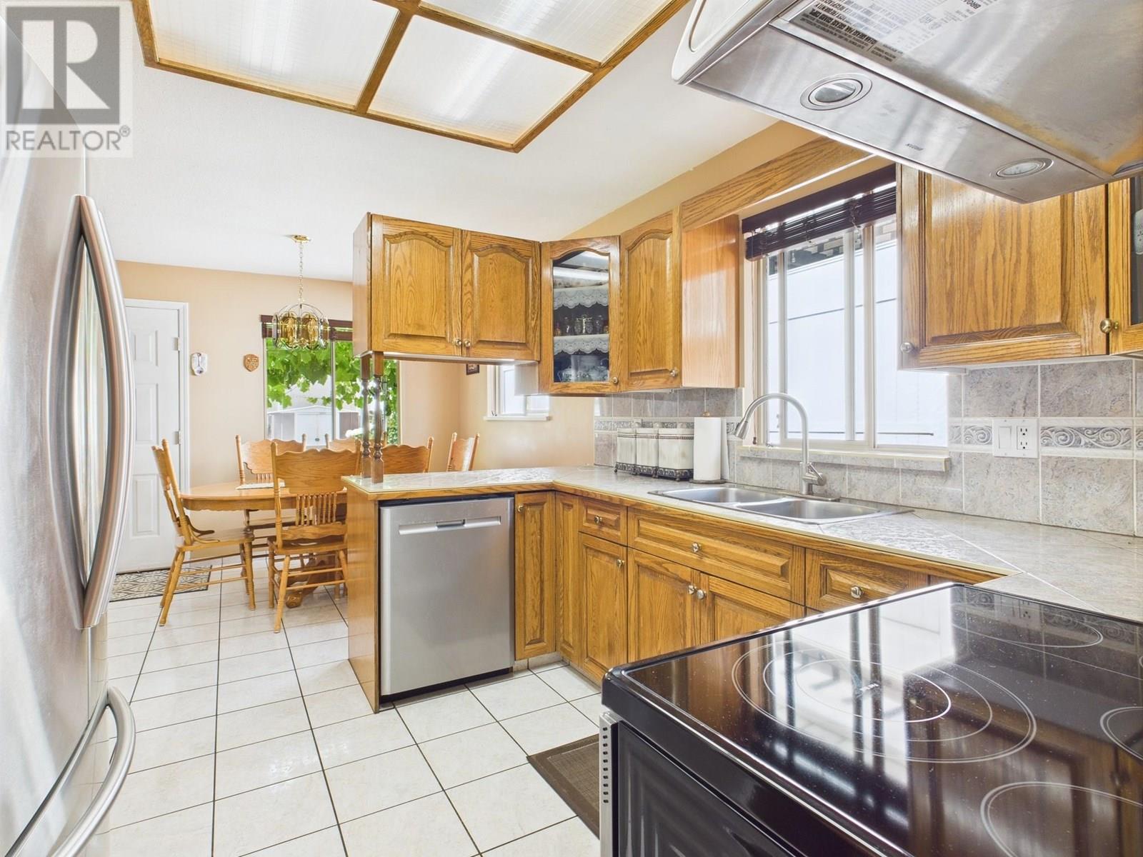 12102 Golf Course Drive, Osoyoos