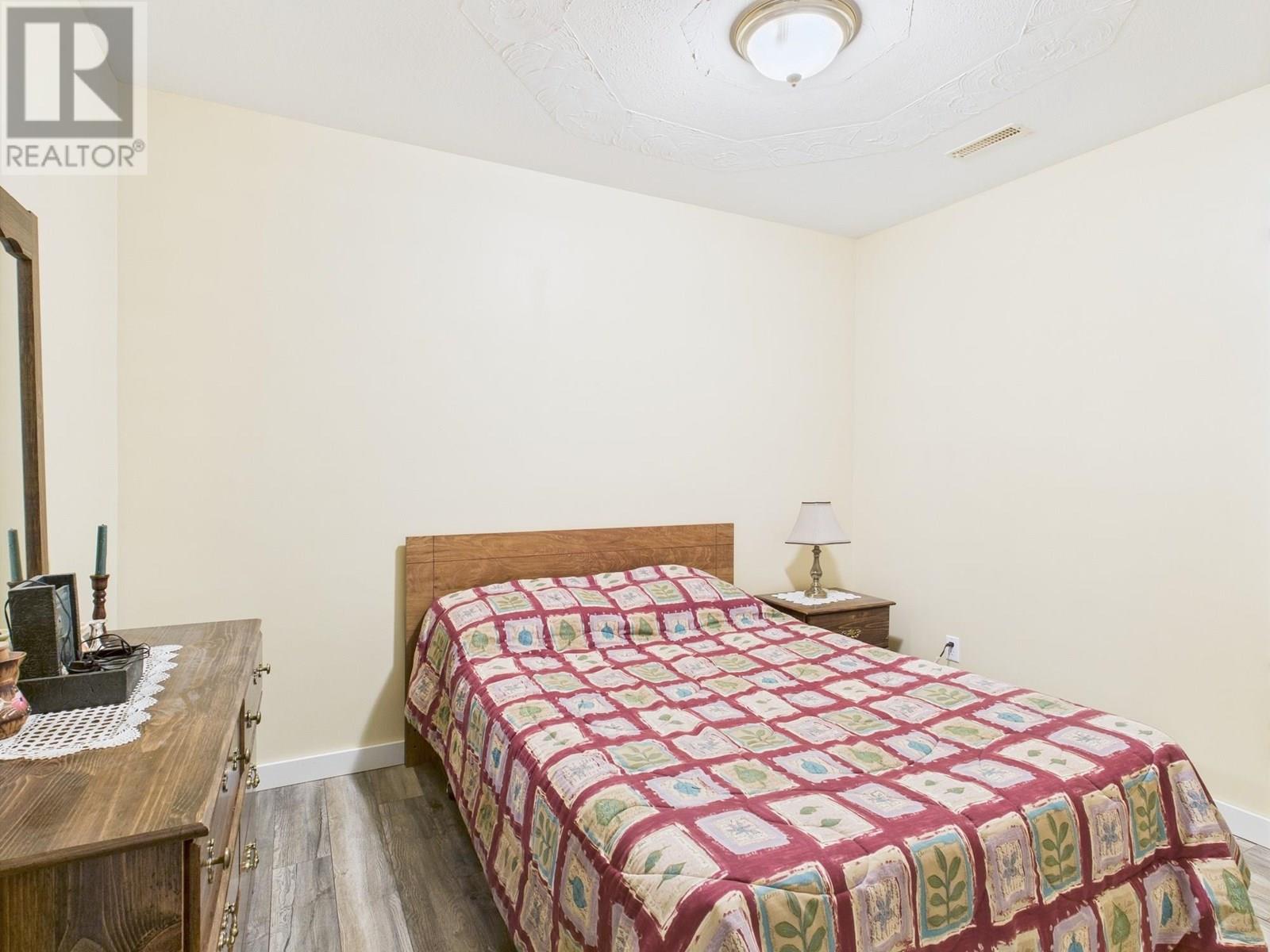 12102 Golf Course Drive, Osoyoos