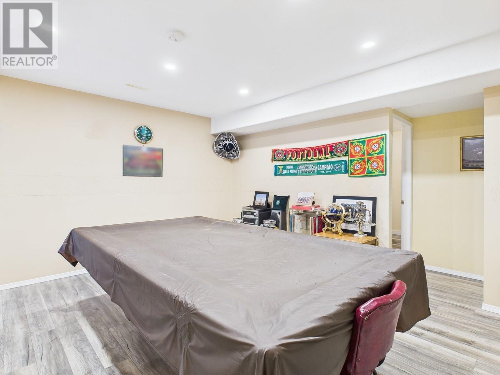 12102 Golf Course Drive, Osoyoos