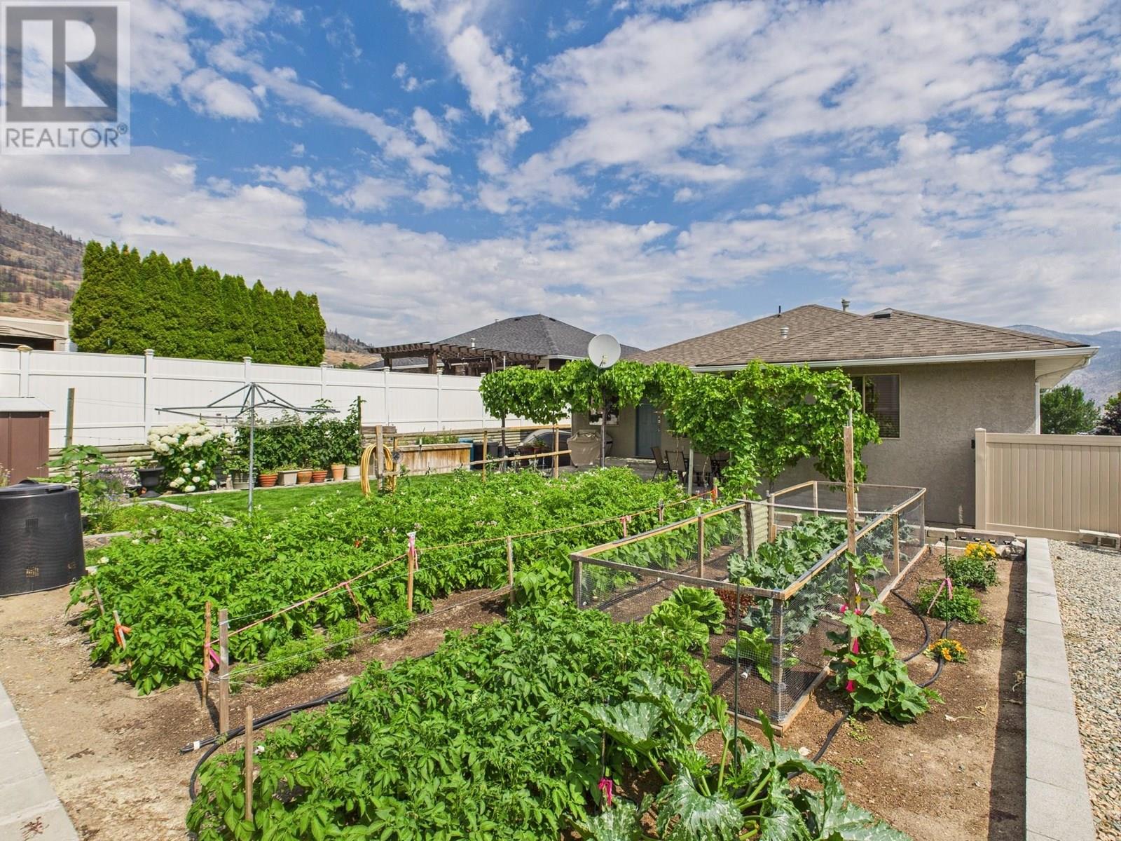 12102 Golf Course Drive, Osoyoos