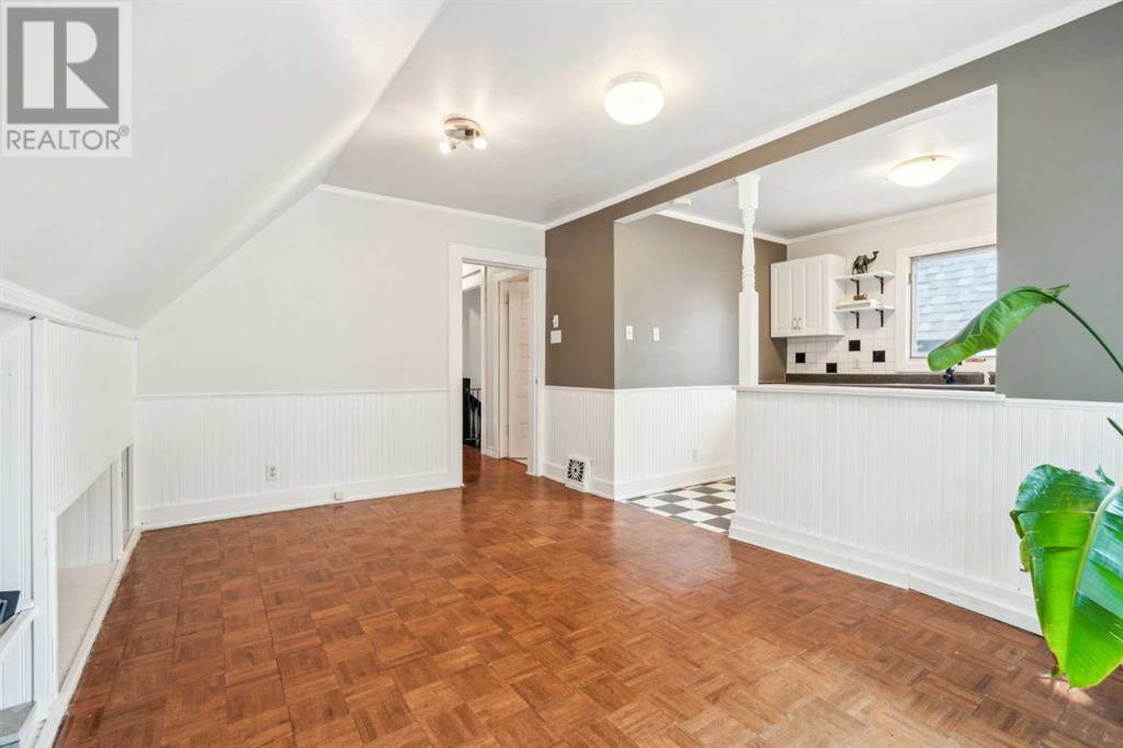Single Family House for Sale in   Avenue SW Cliff Bungalow Calgary 