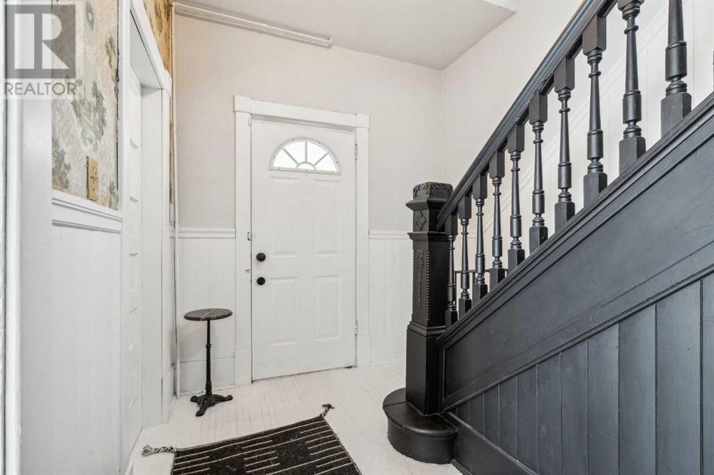 Single Family House for Sale in   Avenue SW Cliff Bungalow Calgary 