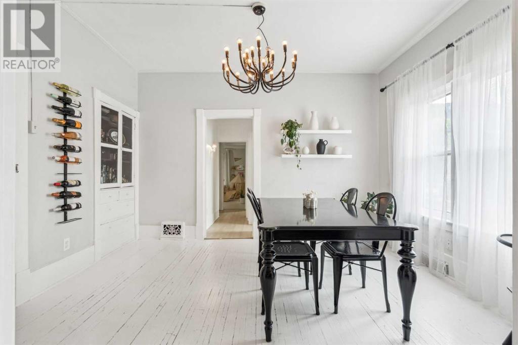 Single Family House for Sale in   Avenue SW Cliff Bungalow Calgary 
