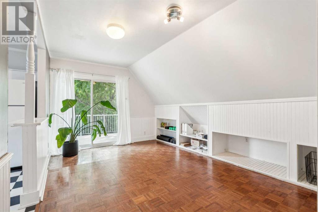 Single Family House for Sale in   Avenue SW Cliff Bungalow Calgary 