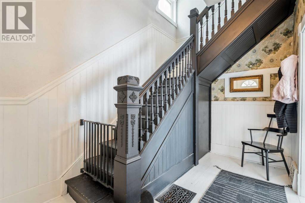 Single Family House for Sale in   Avenue SW Cliff Bungalow Calgary 