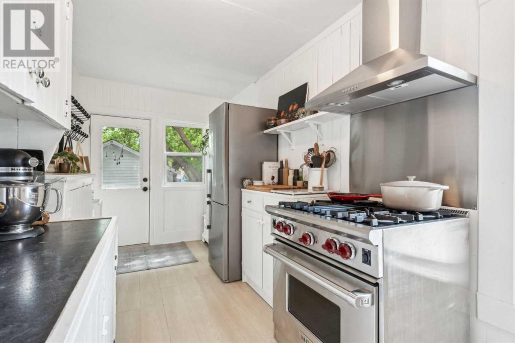 Single Family House for Sale in   Avenue SW Cliff Bungalow Calgary 