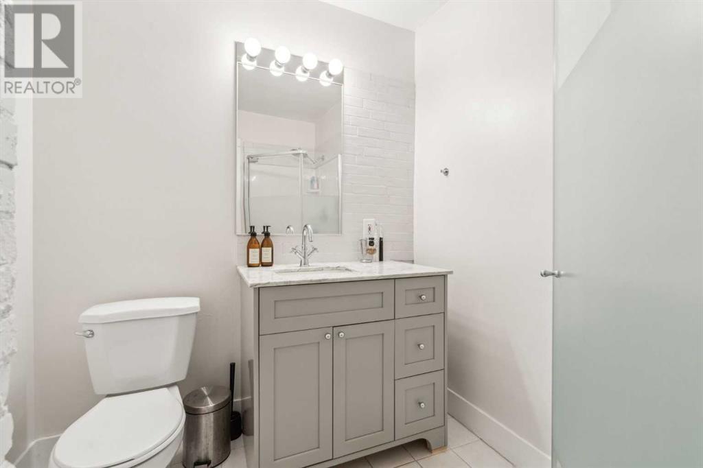 Single Family House for Sale in   Avenue SW Cliff Bungalow Calgary 