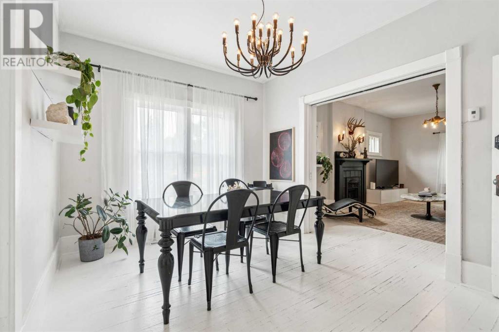 Single Family House for Sale in   Avenue SW Cliff Bungalow Calgary 