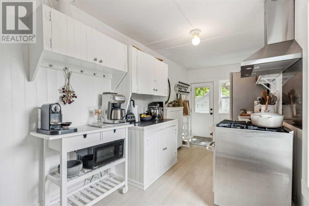 Single Family House for Sale in   Avenue SW Cliff Bungalow Calgary 