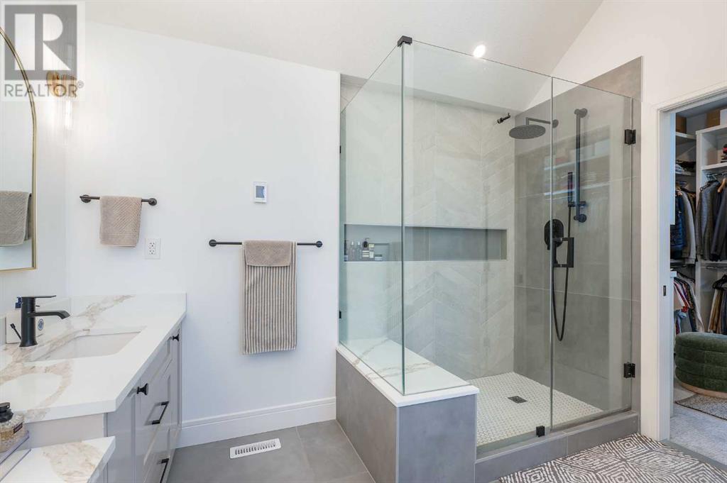 Single Family House for Sale in  Lissington Drive SW North Glenmore Park Calgary 