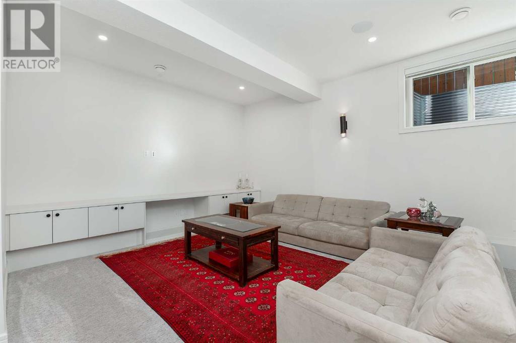 Single Family House for Sale in  Lissington Drive SW North Glenmore Park Calgary 