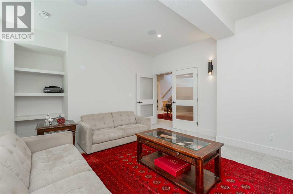 Single Family House for Sale in  Lissington Drive SW North Glenmore Park Calgary 