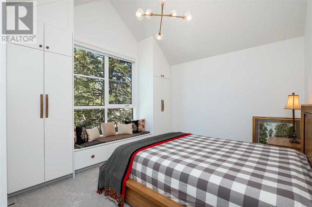 Single Family House for Sale in  Lissington Drive SW North Glenmore Park Calgary 