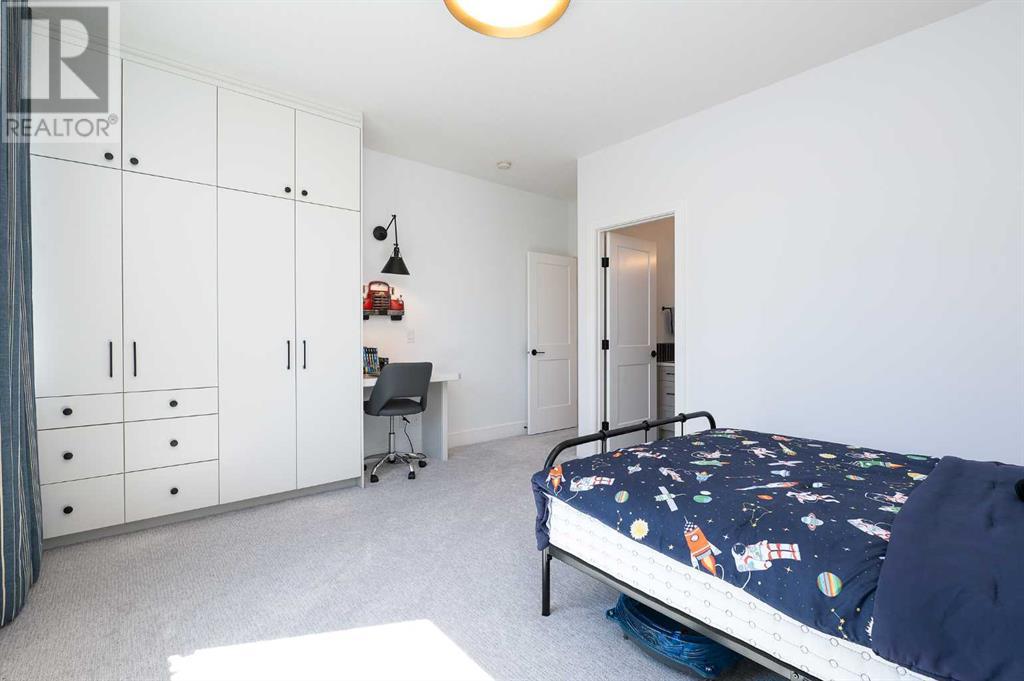 Single Family House for Sale in  Lissington Drive SW North Glenmore Park Calgary 