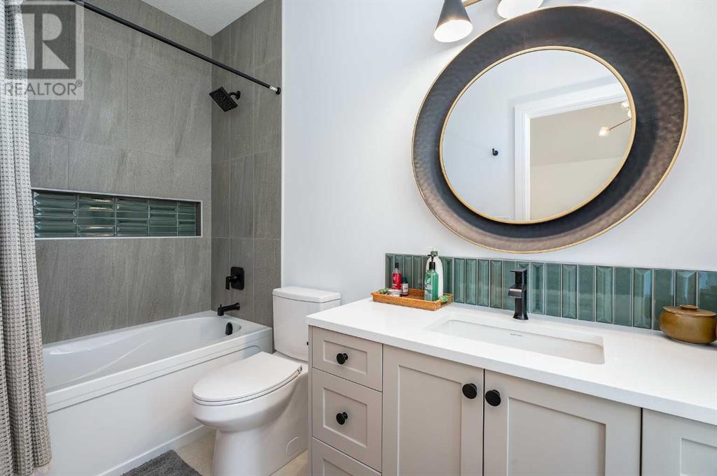 Single Family House for Sale in  Lissington Drive SW North Glenmore Park Calgary 