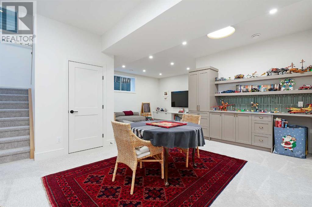 Single Family House for Sale in  Lissington Drive SW North Glenmore Park Calgary 