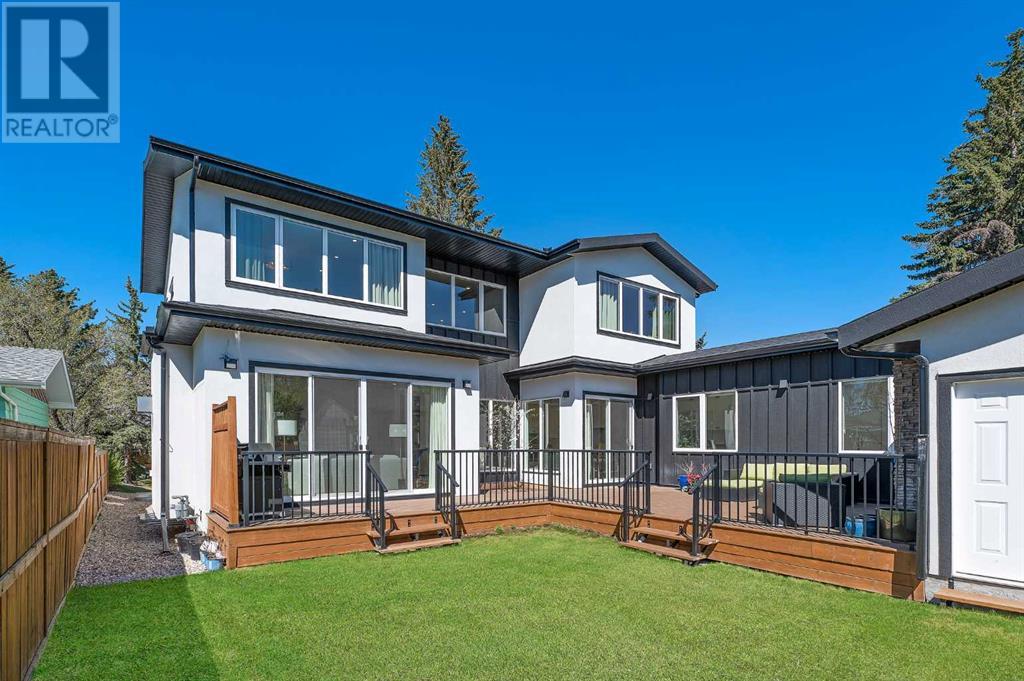 Single Family House for Sale in  Lissington Drive SW North Glenmore Park Calgary 