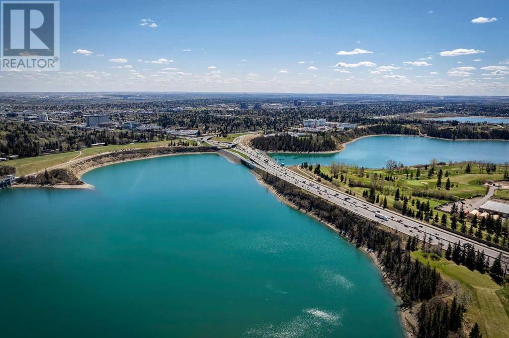 Single Family House for Sale in  Lissington Drive SW North Glenmore Park Calgary 