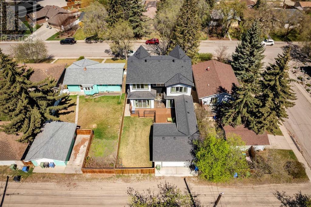 Single Family House for Sale in  Lissington Drive SW North Glenmore Park Calgary 