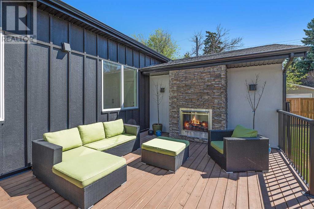 Single Family House for Sale in  Lissington Drive SW North Glenmore Park Calgary 
