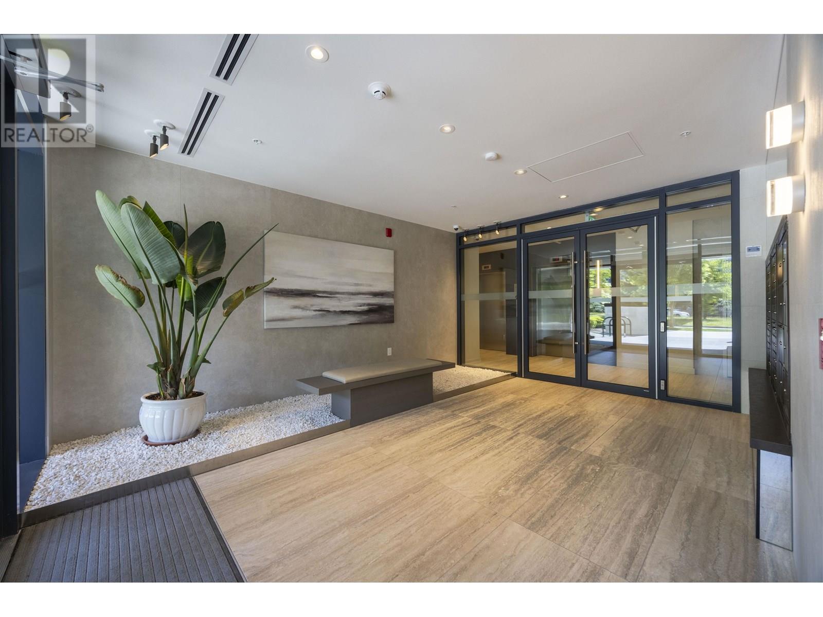 Photo 14 of 409 5212 Cambie Street, Vancouver BC