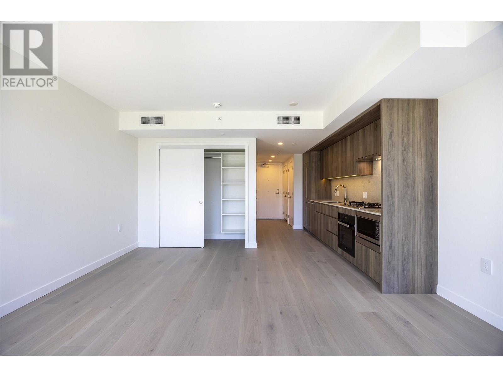 Photo 2 of 409 5212 Cambie Street, Vancouver BC