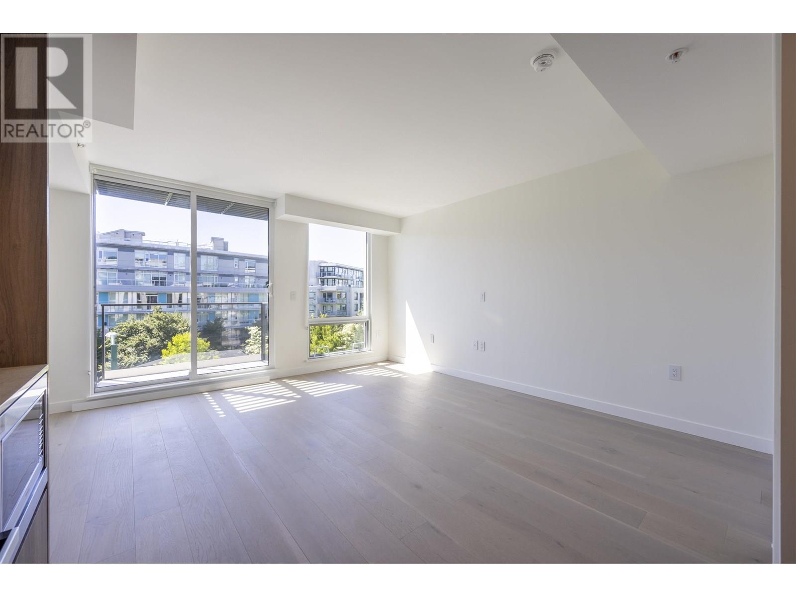 Photo 3 of 409 5212 Cambie Street, Vancouver BC