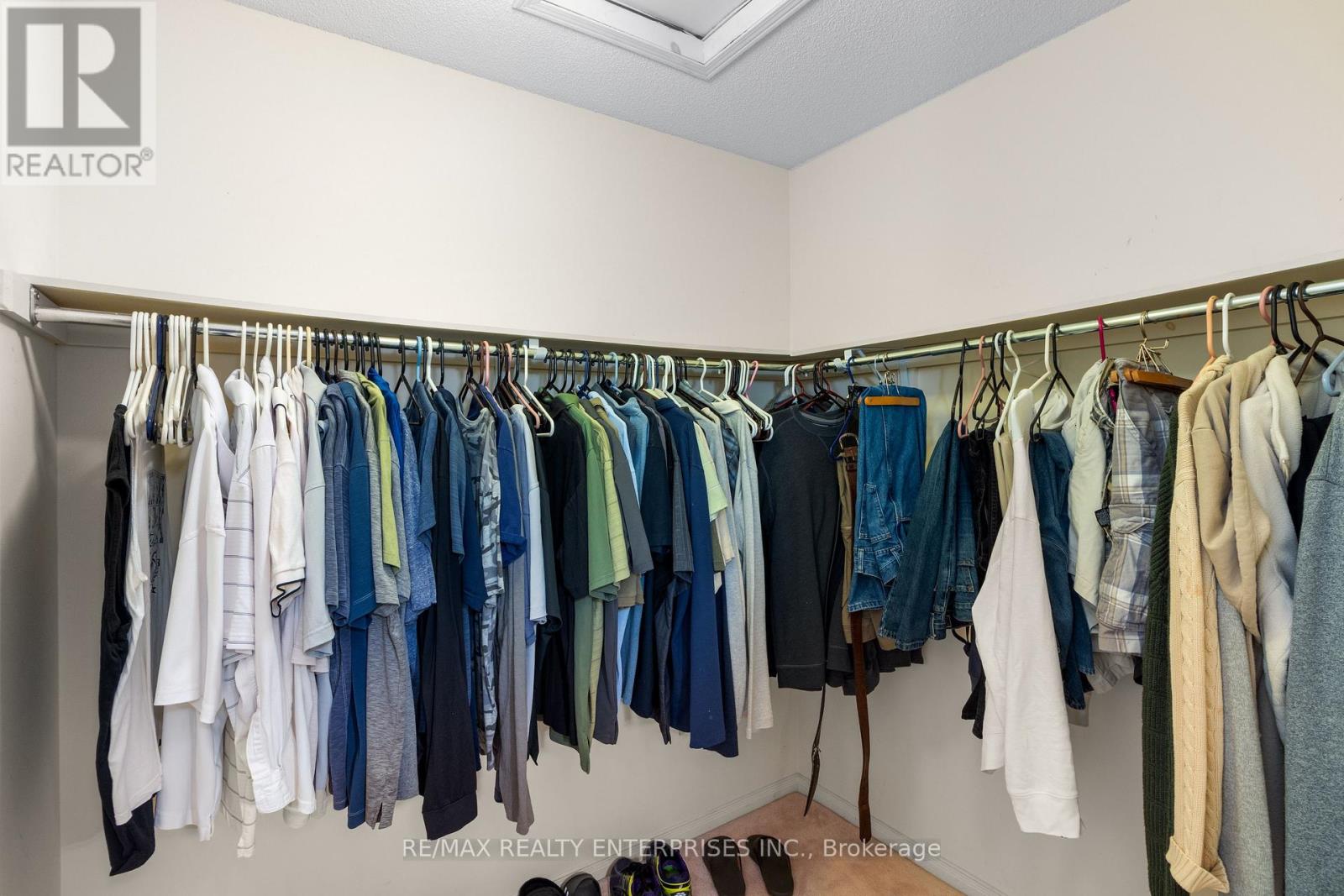 Photo 18 of 70 Downer Crescent, Wasaga Beach ON