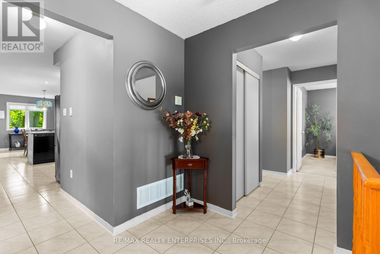 Photo 13 of 70 Downer Crescent, Wasaga Beach ON
